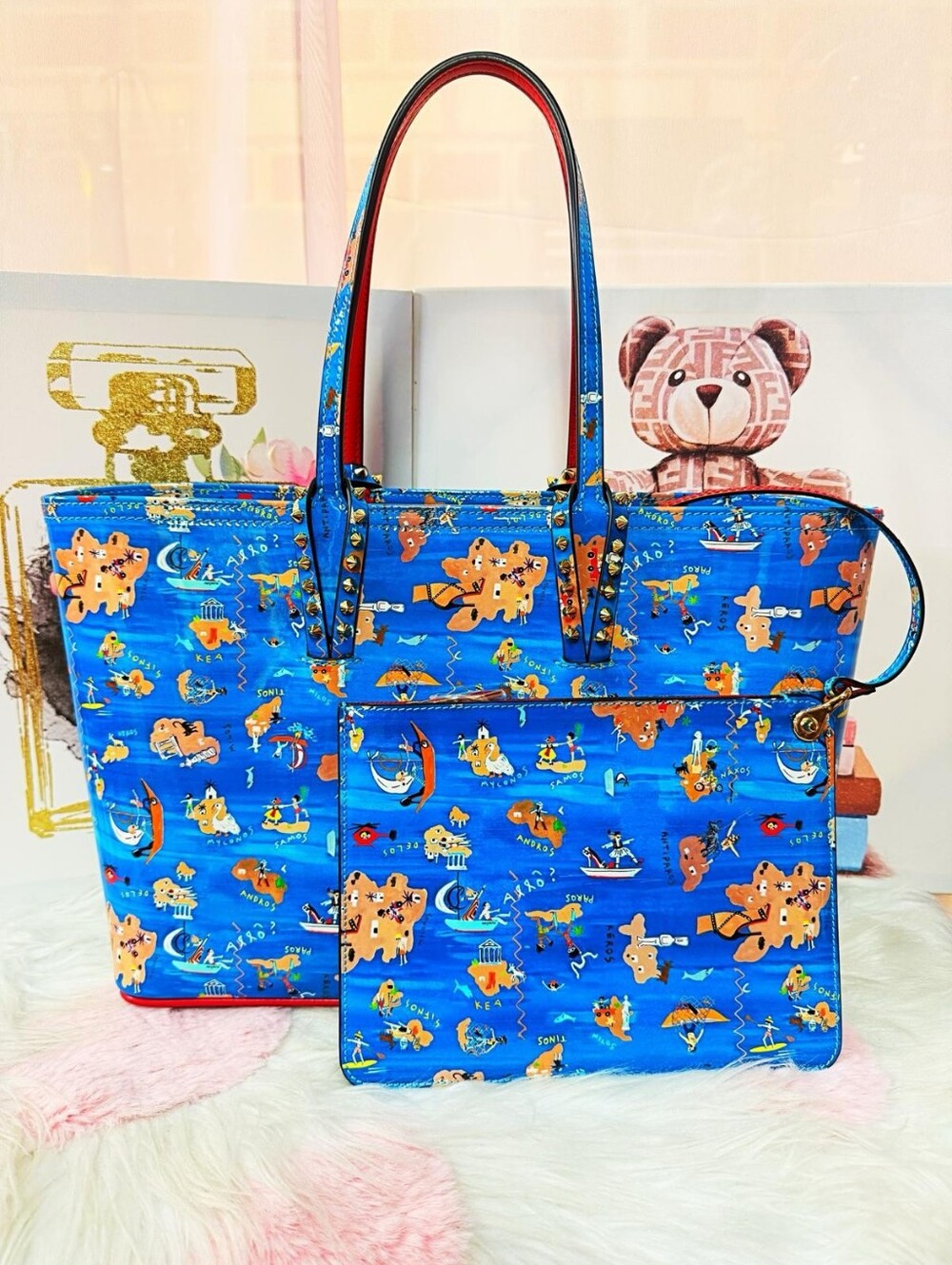Christian LouboutinCabata East West Tote Printed Patent - Picture 2 of 3
